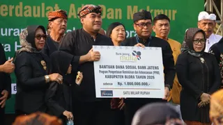 HUT ke-81 RI, Tradisi Sedekah Bumi Blora Kumpulkan 15.540 Sega Berkat