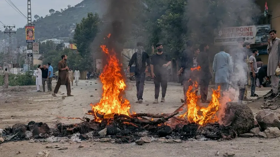 Krisis Kashmir Memanas, 30 Demonstran Dilaporkan Tewas Ditembak Aparat