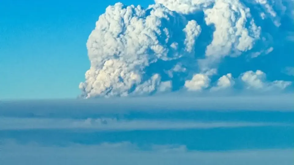 Abu Vulkanik Anak Krakatau Meluas, Warga Diminta Terus Pantau Kualitas Udara