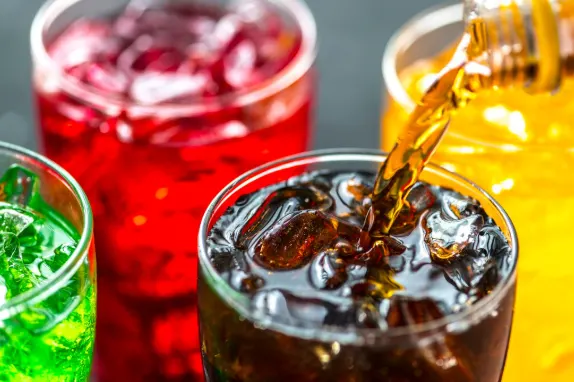 Sering Minum Soda dan Jus Kemasan Awas Risiko Kanker Lambung Mengintai Anda