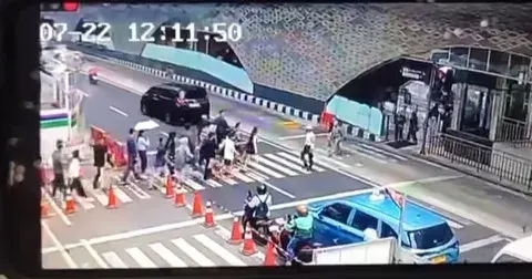 Polisi Pastikan Alphard yang Terobos Lampu Merah Bundaran HI Milik Pribadi