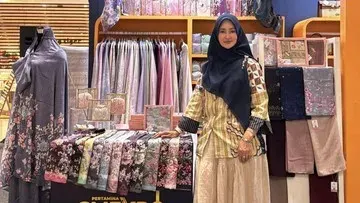 Produk Hijab Lokal Adabina Scarves Kuasai Penjualan di Penerbangan Pelita Air