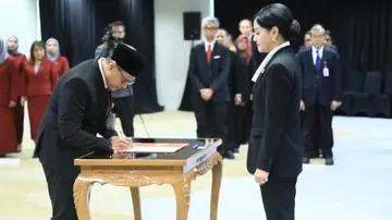 OJK Resmi Lantik Henry Rialdi, Langkah Awal Perkuat Tata Kelola Bursa Mineral dan Komoditas Strategis