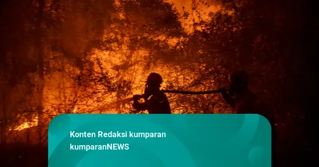 Foto, Kebakaran Lahan di Ogan Ilir Mengganas, Petugas Gabungan Turun Tangan