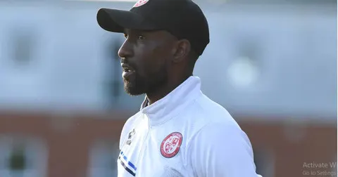Jermain Defoe Akhiri Kiprah Singkat Sebagai Pelatih Woking FC