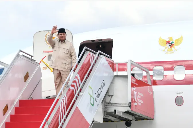 Prabowo Tinjau Penanganan Gempa NTT dan Kondisi Pengungsi di Flores