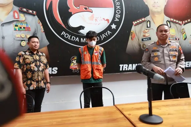 5 Berita Populer, Revaldo Ditangkap; Rex Orange County Datangi Rumah Fans