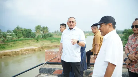 Andre Rosiade Pastikan Jembatan Kayu Gadang Sikabu Segera Dibangun Kembali dengan Anggaran Rp 47,5 Miliar