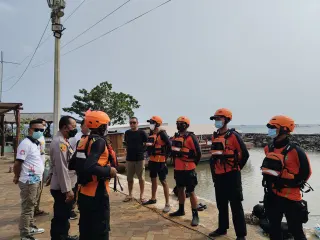 23 Personel SAR Gabungan Cari Wartawan Hilang Kontak di Sekitar Anak Krakatau