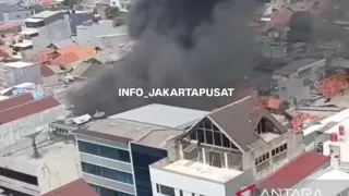 Kronologi Kebakaran di Permukiman Gambir Jakpus, Belasan Mobil Damkar Dikerahkan