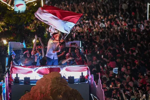 Seskab Respons Narasi Demo Prabowo Bedebah, Ungkap 500 Ribu Warga Sapa Presiden di Monas