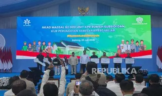 Akad Massal 62.000 KPR Subsidi di Batang, Waketum PBNU Pimpin Doa