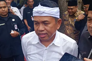 KDM Datangi Lokasi Ledakan Maut di Bekasi, Beri Bantuan ke Korban