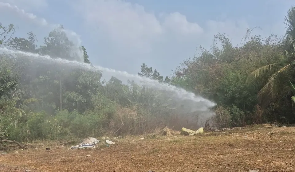 Antisipasi Karhutla, Polres Purwakarta Siram Puluhan Hektare Lahan Kering