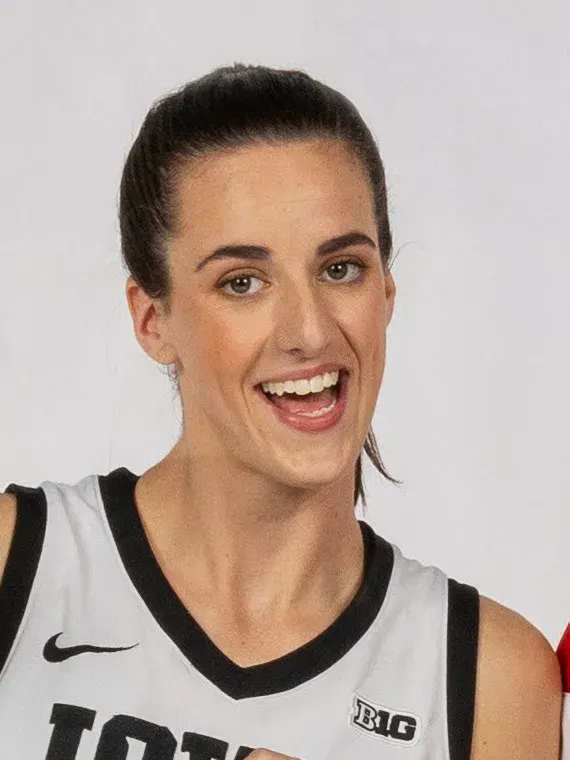 Caitlin Clark Menulis Ulang Sejarah dan Mengubah Wajah WNBA