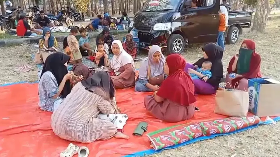 Korban Gempa NTT Nyaris Sebulan Tidur Tanpa Terpal dan Selimut