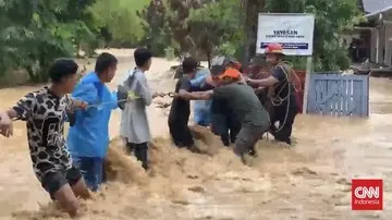 Banjir Landa Kota Padang, Tim Gabungan Evakuasi Warga di Tiga Kecamatan