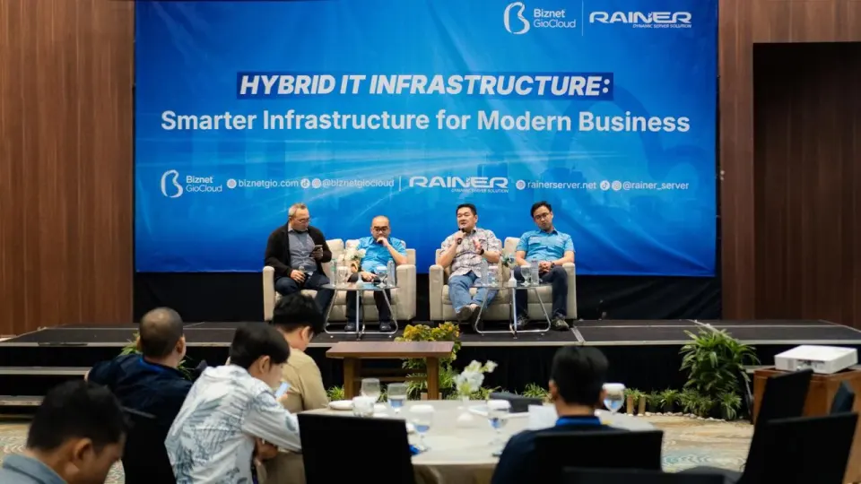 Mengatasi Ancaman Downtime Sektor Manufaktur dengan Solusi Hybrid Cloud