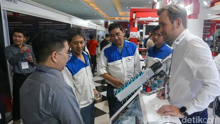 Pemerintah Dorong Efisiensi dan Transformasi Industri Nasional di IEE Engineering Week 2026