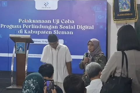 Cerita Waluyo, Warga Difabel Sleman yang Terbantu Jemput Bola Perlinsos Digital