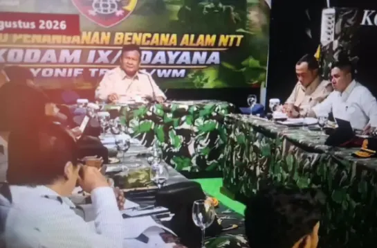 Prabowo Tinjau Warga Terdampak Gempa di Nagekeo NTT
