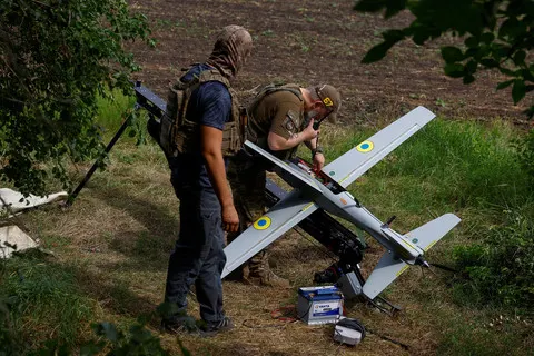 Analisis Rangkaian Serangan Drone terhadap Pusat Logistik Ozon di Rusia dan Dampak Eskalasi Konflik