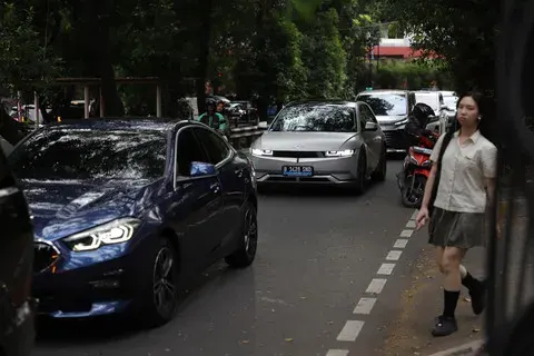 Dilema Pajak Nol Rupiah Mobil Listrik yang Menguras Kas Daerah Jakarta