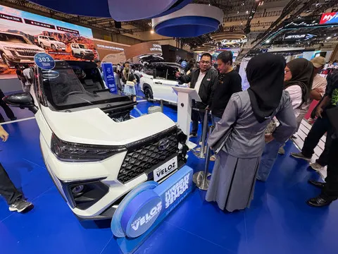 Toyota Pamerkan Veloz Hybrid Cut Body dan Mobil JDM Daihatsu di GIIAS 2026