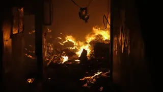 Kebakaran Area Pembuangan Sampah di Kalideres Berhasil Dipadamkan