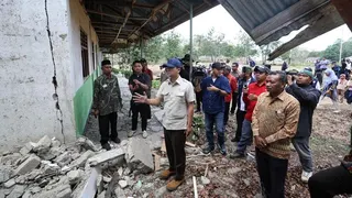 Kementrans Bantu Rehabilitasi MI Al-Ikhtiar yang Rusak Diguncang Gempa