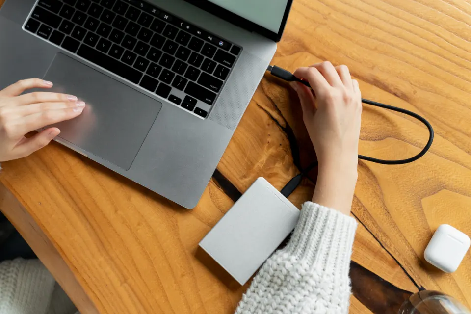 Solusi Perangkat Tanpa Modul Bawaan, Cara Memasang Bluetooth di Laptop dan Menghubungkannya
