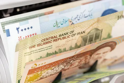 Rial Iran Anjlok ke Rekor Terendah, Tembus IRR 2 Juta per Dolar AS, Rangkaian Pemicu dan Sikap Para Aktor Kunci