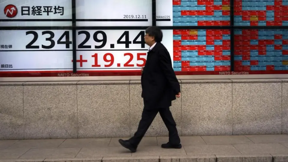 Lonjakan Harga Minyak Dunia Seret Bursa Saham Asia ke Zona Merah