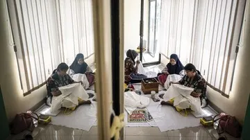 Pelatihan Batik Semarangan Dorong Pelaku UMKM Kota Semarang Naik Kelas