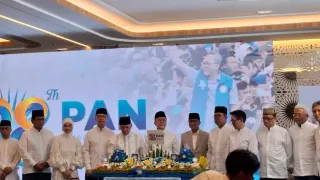 Implementasi Arahan Zulhas Minta Kader PAN Potong Gaji Bantu Korban Gempa NTT dan Karhutla